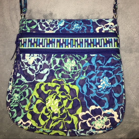 Vera Bradley Triple Zip Hipster Bag - Picture 5 of 6